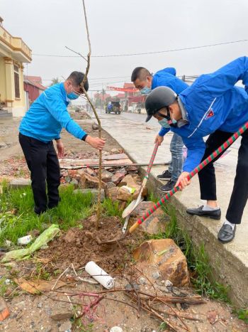 Đoàn xã Ngũ Phúc trồng cây năm 2023