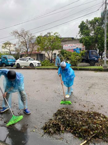 Ra quân ngày chủ nhật xanh trên địa bàn phường Đằng Lâm