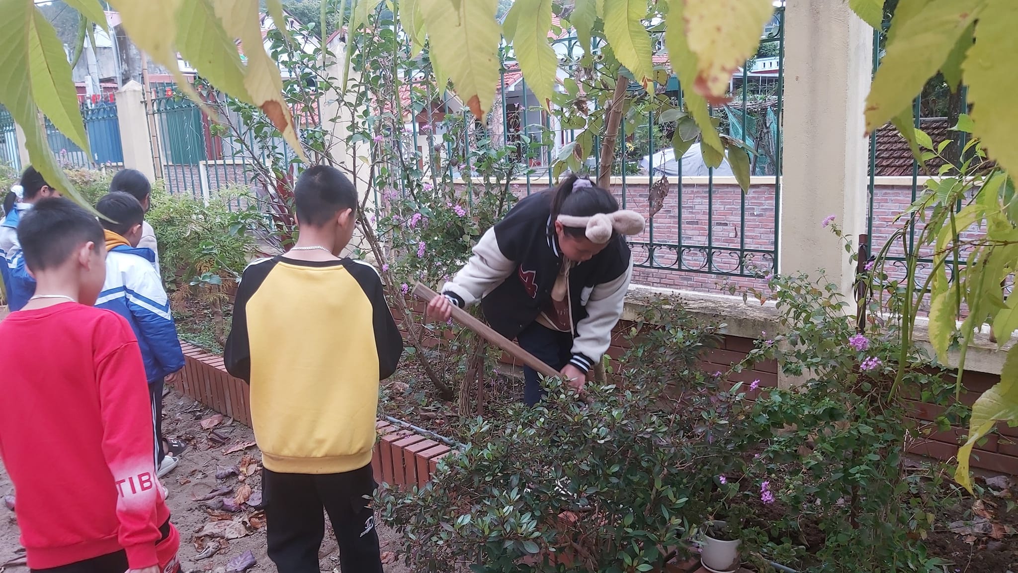 Liên đội TH&THCS Xuân Đám tham gia phong trào “ Tết trồng cây” năm học 2022-2023