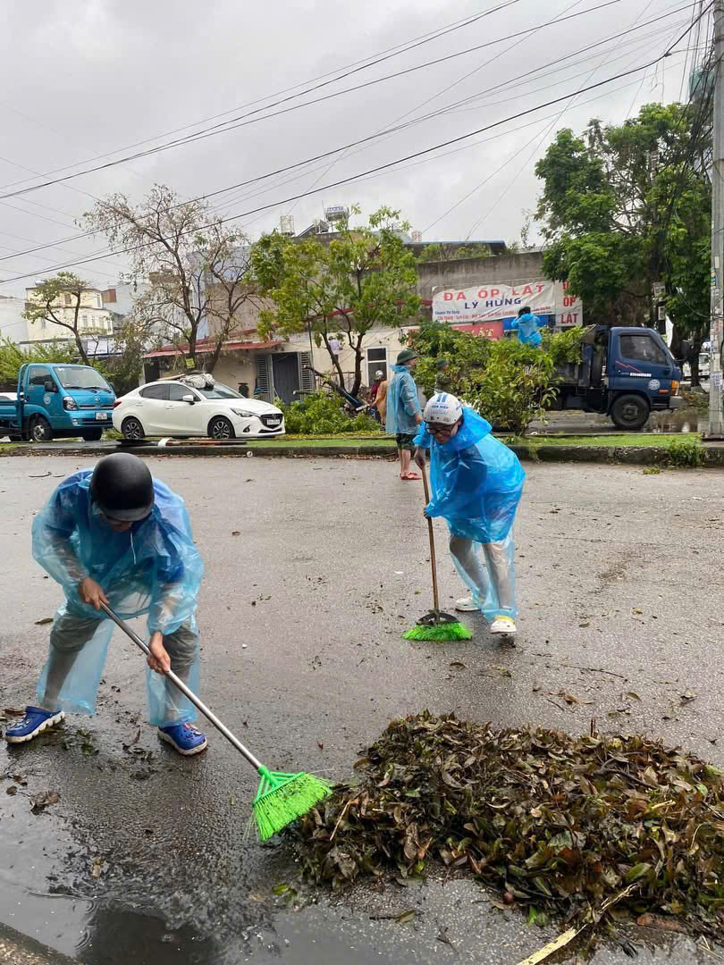 Ra quân ngày chủ nhật xanh trên địa bàn toàn quận